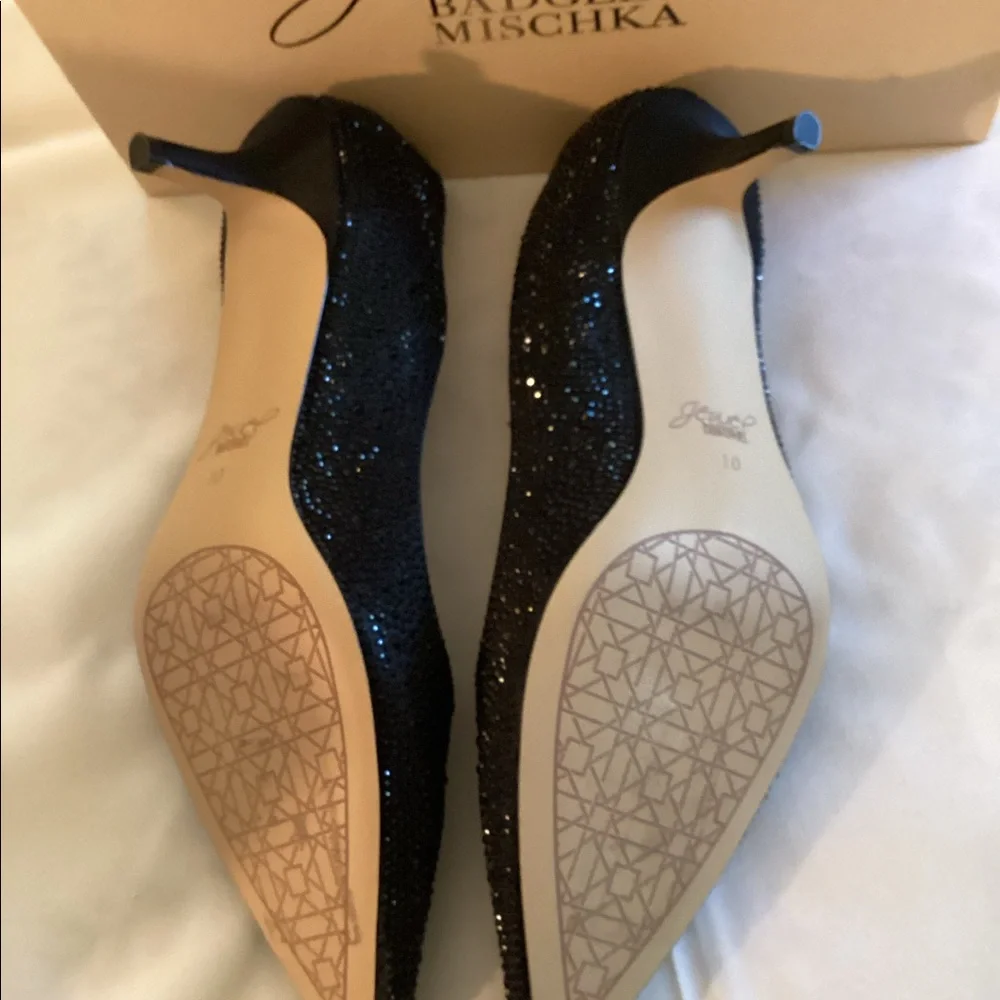 Badgley Mischka kitten heels